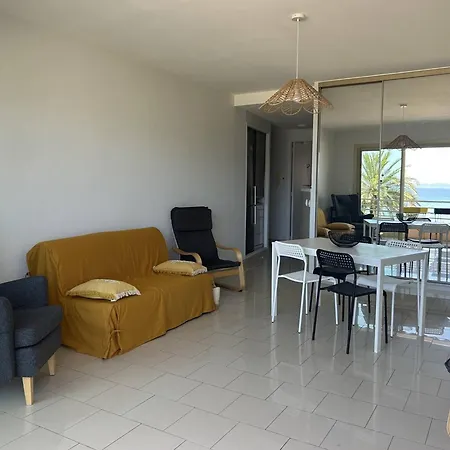 3 Pieces Climatise, Vue Mer, Centre-ville - Fr-1-251-863 * Le Lavandou